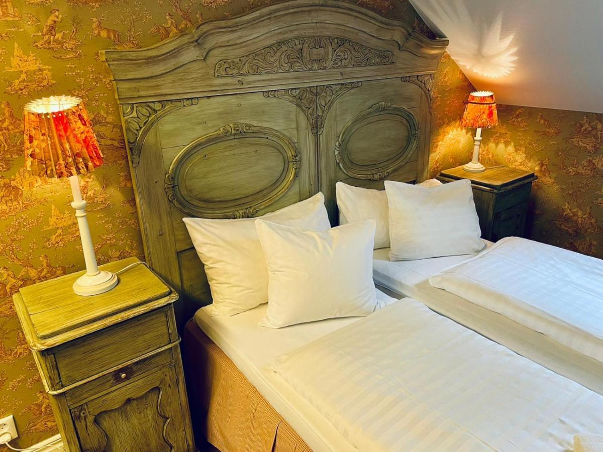 Apertins Hotell Kil Kültér fotó