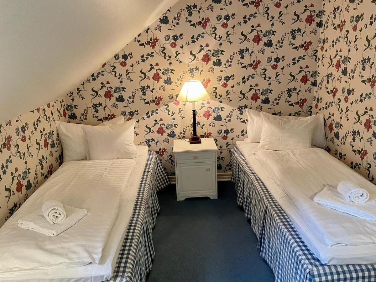 Apertins Hotell Kil Kültér fotó