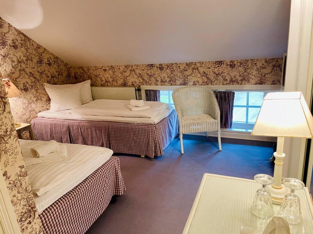 Apertins Hotell Kil Kültér fotó